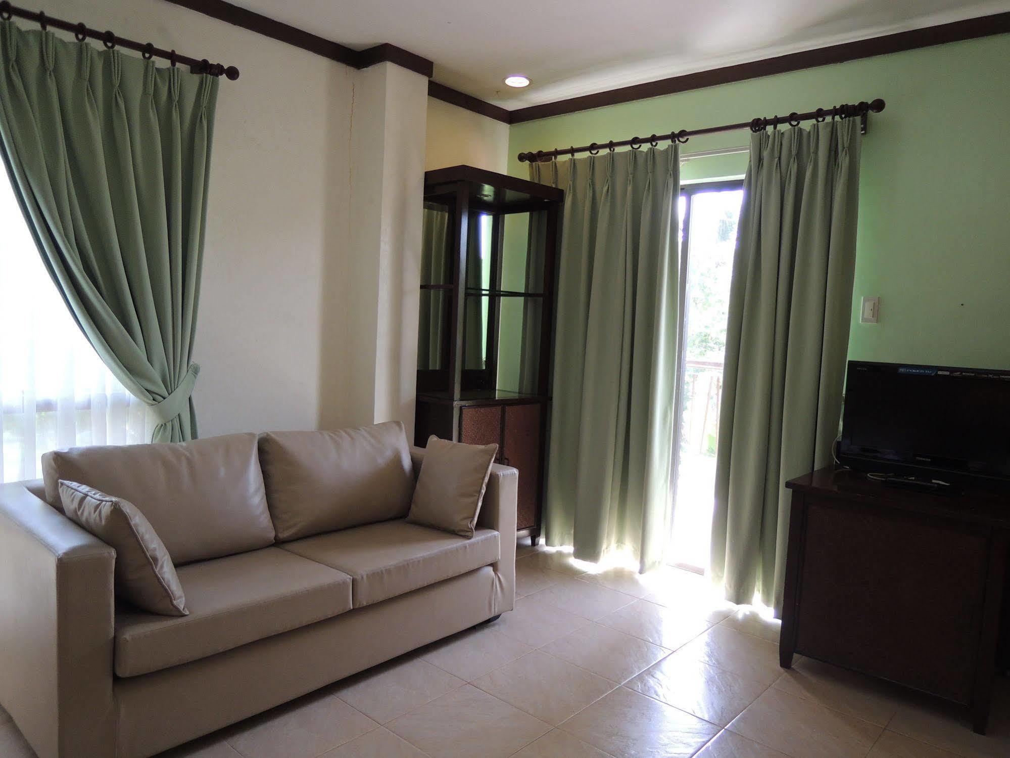 Palms Seaside Inn And Resort Medellin 외부 사진