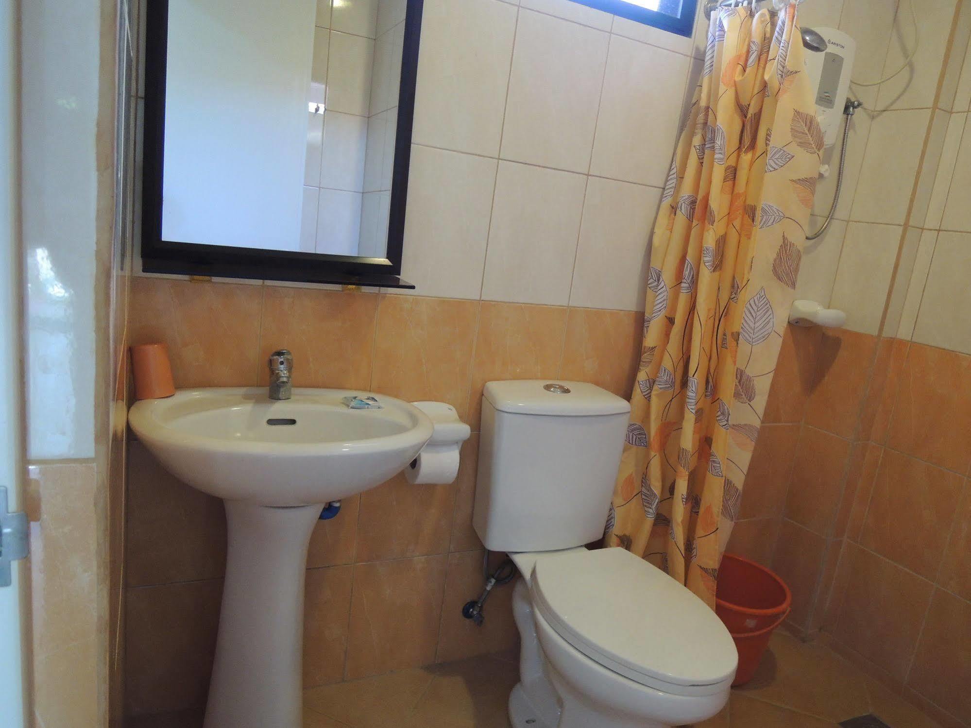 Palms Seaside Inn And Resort Medellin 외부 사진