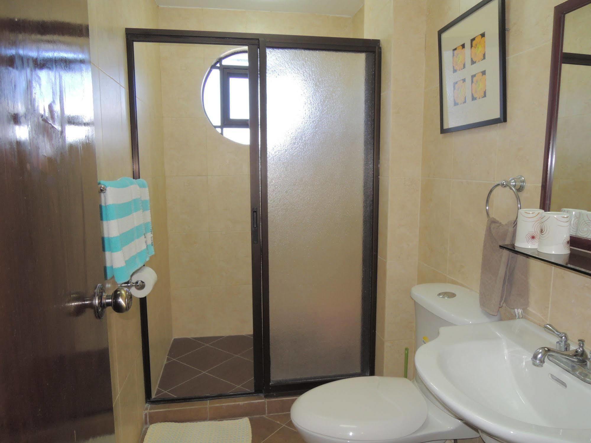 Palms Seaside Inn And Resort Medellin 외부 사진