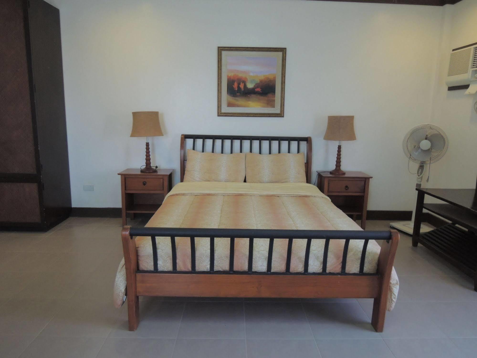 Palms Seaside Inn And Resort Medellin 외부 사진