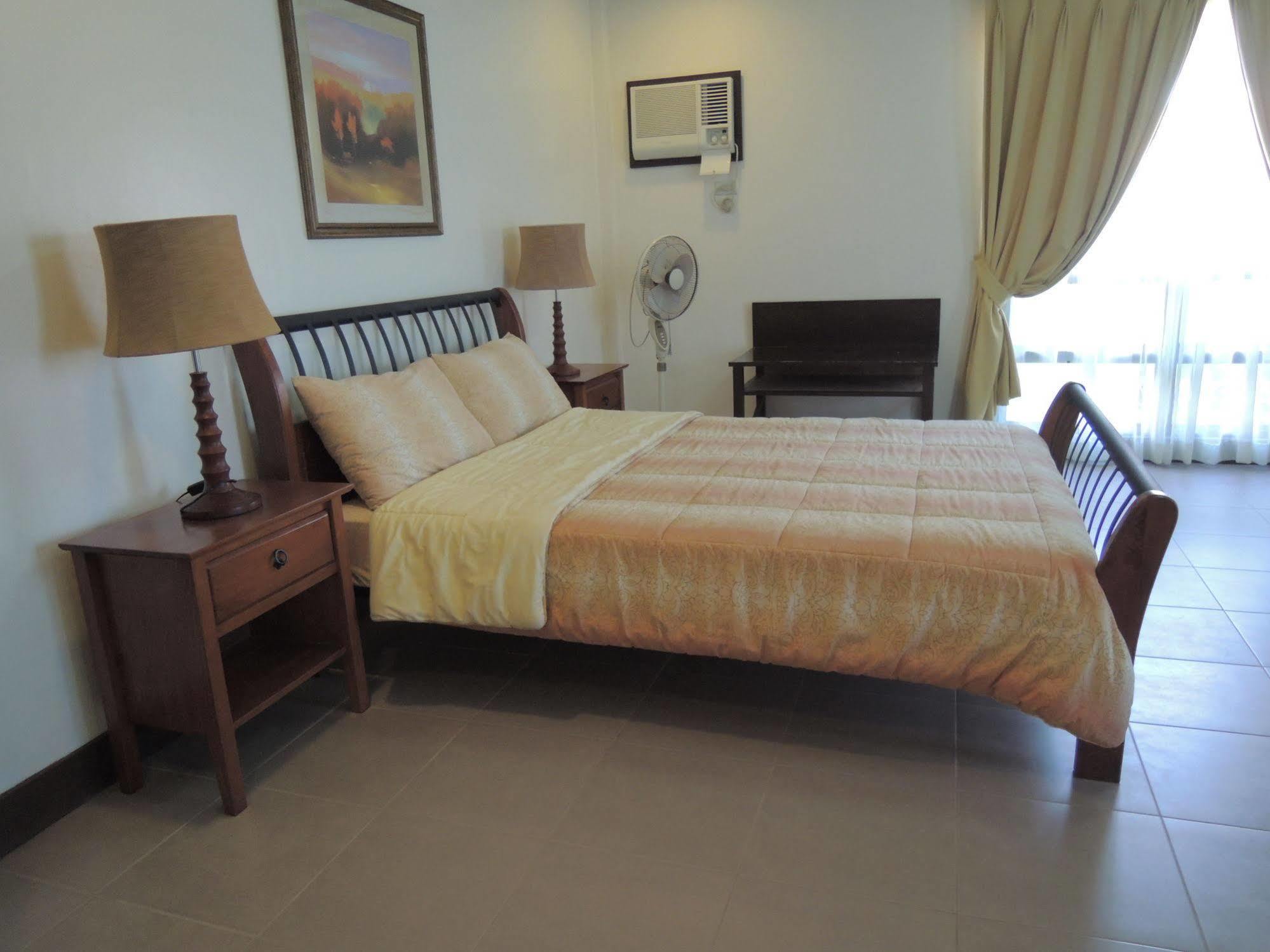 Palms Seaside Inn And Resort Medellin 외부 사진