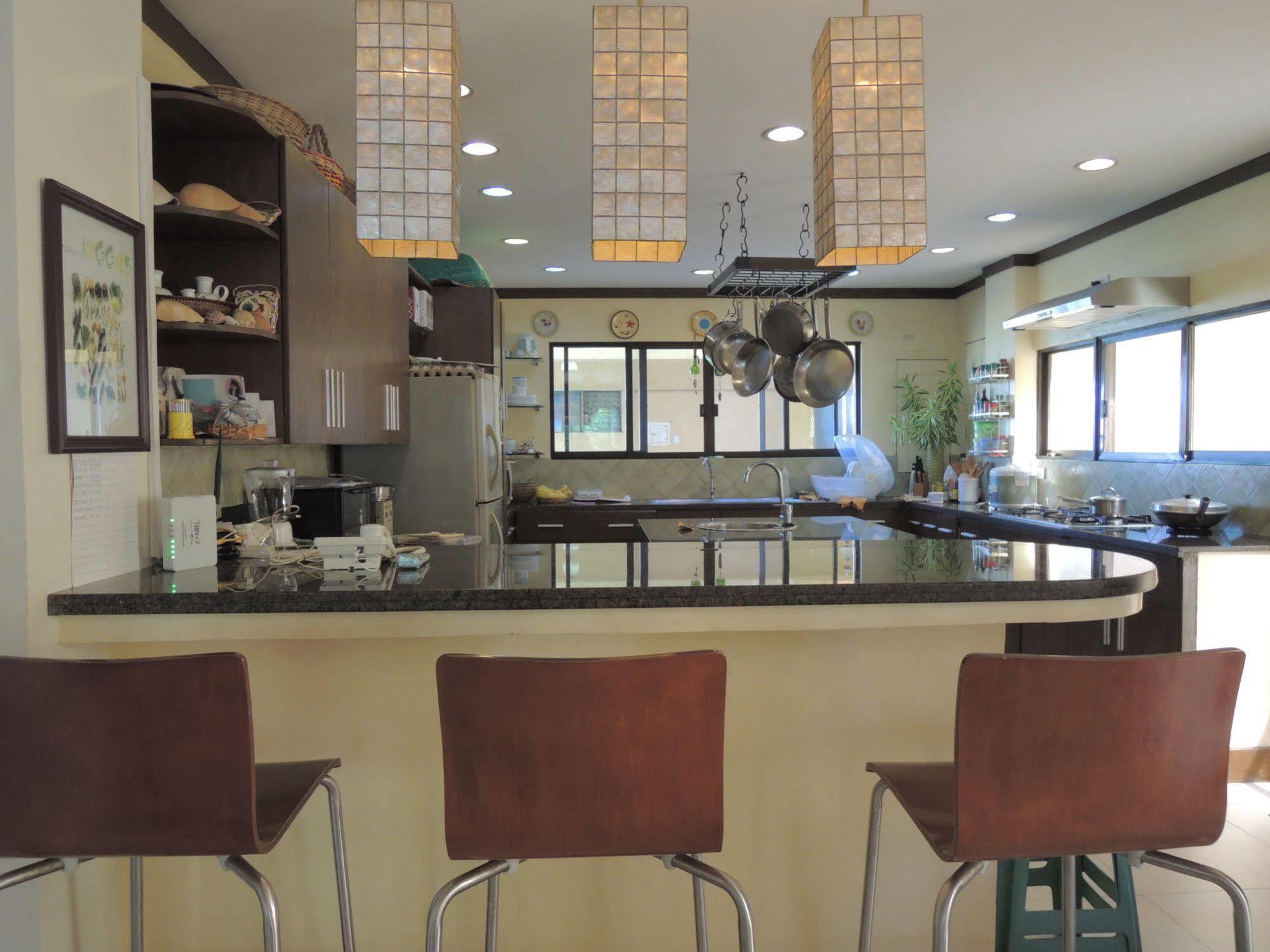 Palms Seaside Inn And Resort Medellin 외부 사진